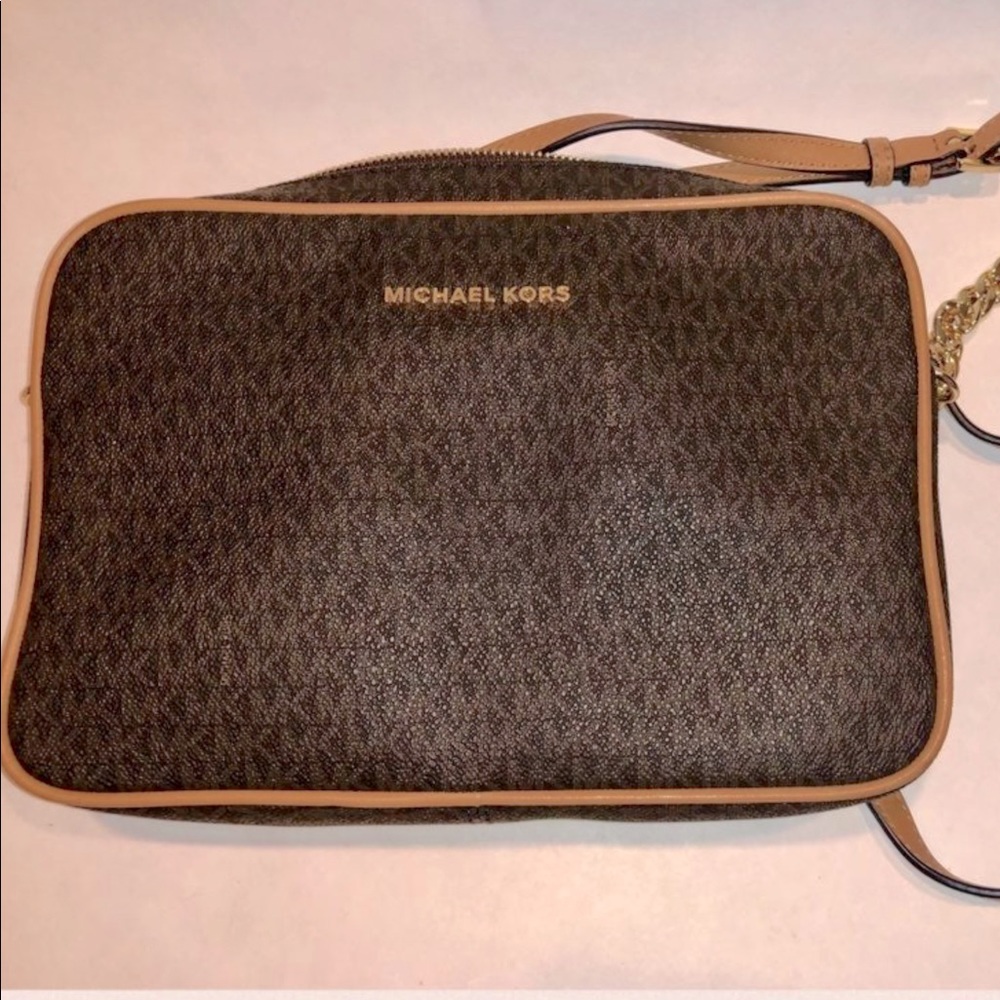 Michael Kors Crossbody